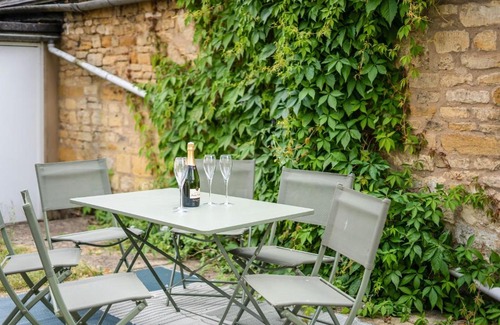 Moreton-in-Marsh Appartement | Moreton High Street - Sleeps 10, with private garden