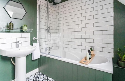 Moreton-in-Marsh Appartement | Moreton High Street - Sleeps 10, with private garden