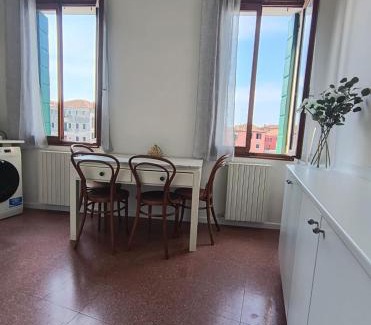 Longa Appartement | Moretti flat Canal View