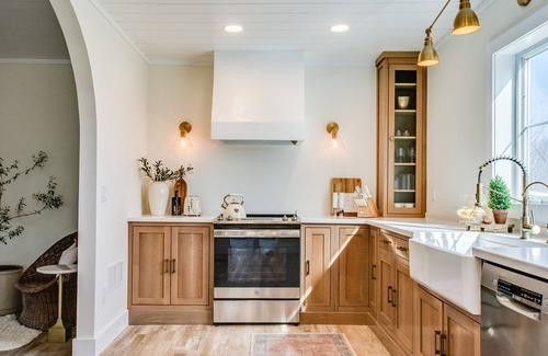 Valois Maison | Morning Dove farmhouse on Seneca lake wine trail