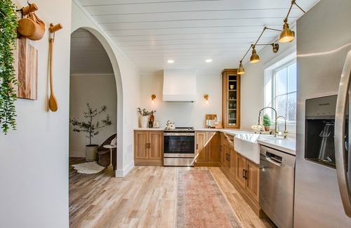 Valois Maison | Morning Dove farmhouse on Seneca lake wine trail