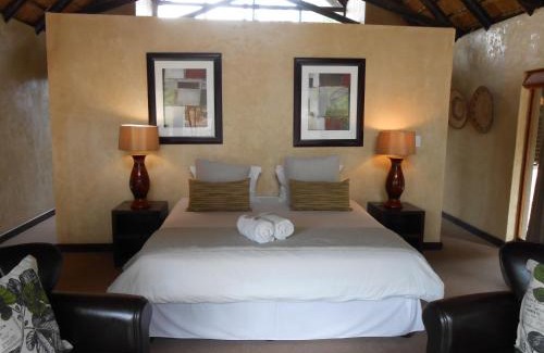 Pilanesberg National Park Cabine | Morokolo Safari Lodge Self-catering