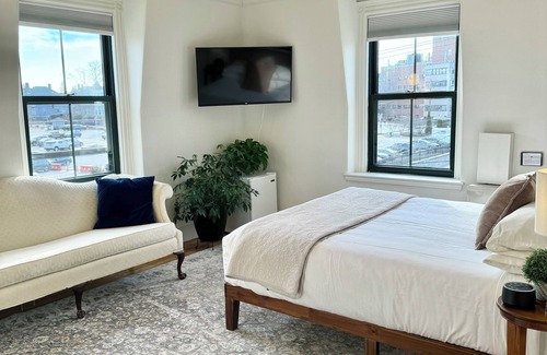 Parkside Hôtel | Morrill Mansion Inn | 5 | Self Check In | Parking