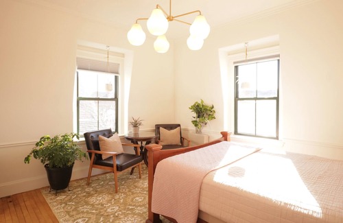 Parkside Hôtel | Morrill Mansion Inn | 6 | Self Check In | Parking