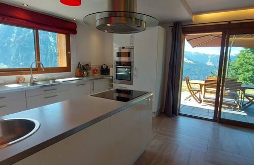 Morzine Chalet De Ski | Morzine: panoramic, south-facing, comfortable chalet