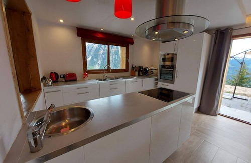 Morzine Chalet De Ski | Morzine: panoramic, south-facing, comfortable chalet