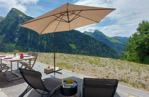 Morzine Chalet De Ski | Morzine: panoramic, south-facing, comfortable chalet