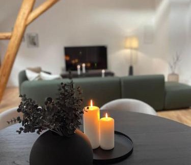 Uerzig Appartement | Mosel-Charm - Urige Dachgeschosswohnung - 3 Schlafzimmer für 6 Personen - Liebevoll renoviert & gemütlich