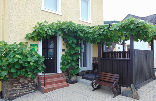 Zell Maison | Moselfrische - Fh avec 2 chambres, douche / WC, WC invités, terrasse, max. 4 P