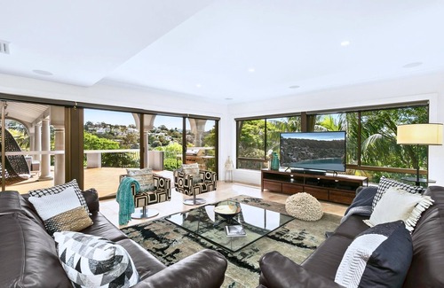 Cammeray Maison | Cammeray- CAMM3 Warringa Road - Approx. $1850-$2150 per/week Beautifully Renovated Three Bedroom Home in Cammeray