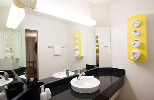 St. Johns Hôtel | Motel 6 Austin, TX - Midtown