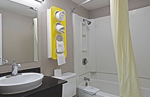 Buckner Terrace - Everglade Park Hôtel | Motel 6 Dallas, TX - Fair Park