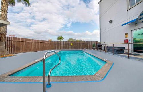 Eagle Pass Hôtel | Motel 6-Eagle Pass, TX - Lakeside