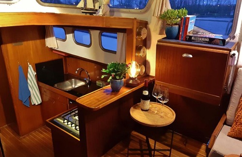 Amsterdam South Location De Bateaux | Motor Yacht Almaz