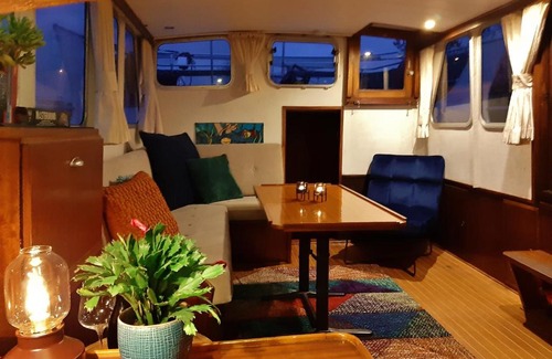Amsterdam South Location De Bateaux | Motor Yacht Almaz