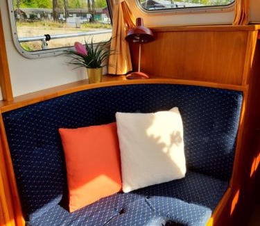 Amsterdam South Location De Bateaux | Motor Yacht Amazone