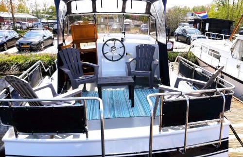 Amsterdam South Location De Bateaux | Motor Yacht Amazone