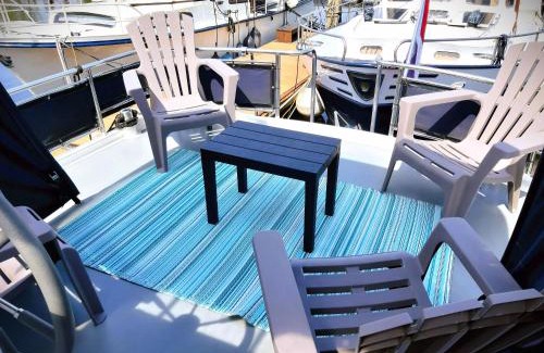 Amsterdam South Location De Bateaux | Motor Yacht Amazone