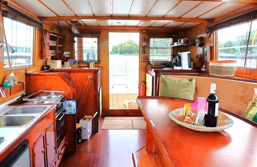 Amsterdam South Location De Bateaux | Motorjacht At Ease