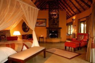 Madikwe Game Reserve Cabine | Motswiri Private Safari Lodge