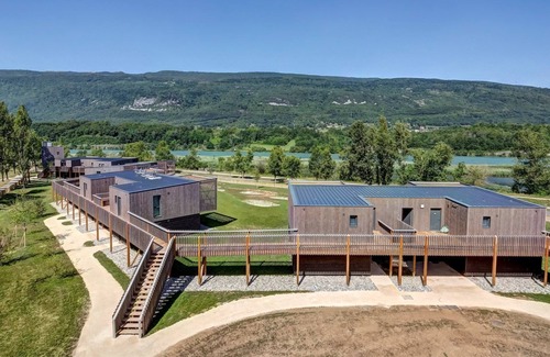 Motz Copropriété | Motz | Edge of Natura 2000 | Unique Apt | Sleeps 4