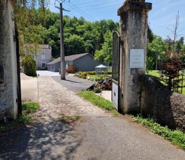 Saint-Martial-de-Valette Lit Et Petit-Déjeuner | moulin de rouchillou