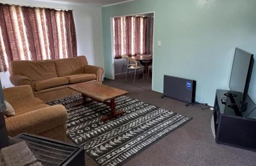 Mount Maunganui Maison | Mount Budget Accommodation