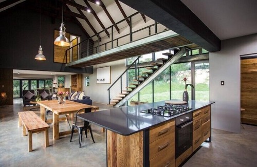 Thaba Chweu Cabine | Mount High Luxury Country Lodge