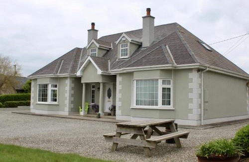 Watch House Village Maison | Mount Leinster View