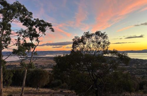 Mount Rumney Maison | Mount Rumney Escapes - 5 Seaview Kangaroo House