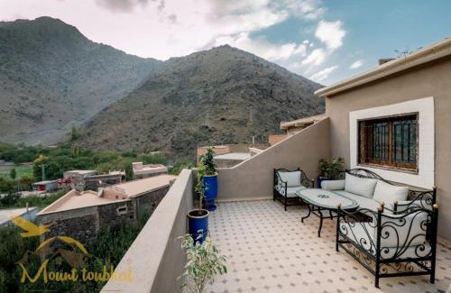 Aroumd Cabine | Mount Toubkal Lodge