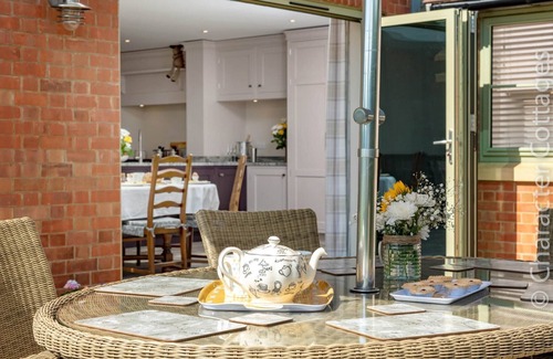 Broadway Maison | MOUNT VIEW, family friendly, with a garden in Broadway