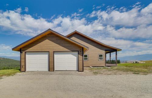 Rexford Maison | Mountain and Lake View Rexford Estate on 28 Acres!