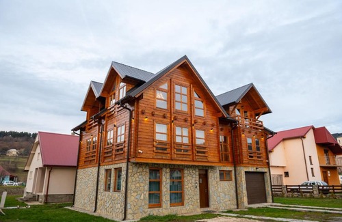 Kolasin Chalet De Ski | Mountain Boy chalet with sauna