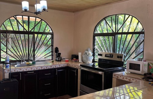 Savegre Cottage | Mountain Breeze Villa, a charming 2 BR cottage with spectacular views, WIFI, AC