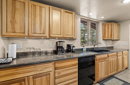 Mount Lemmon Cabine | Mountain Cabin with Massive Game Room and Gorgeous Views