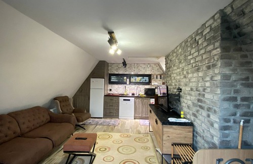Kartepe Station Balnéaire | Mountain Cottage Havuzlu Dağ Evi/ Eşmeahmediye