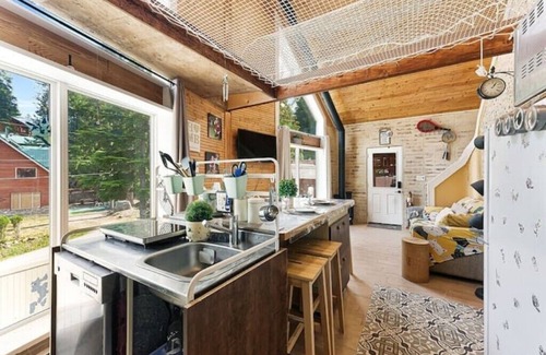 Sunshine Valley Cabine | Mountain Escape Lodge with Sauna
