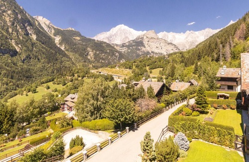 Pallusieux Appartement | MOUNTAIN HOLIDAYS Roomy & Comfy Panoramic Apt x5