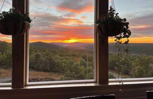 Sybertsville Maison | Mountain home located in Eagle Rock Resort. Must be a property owner to rent.
