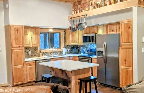 Drums Maison | Mountain Lake Retreat, Fun, Sun, Fishing and Relaxing! Drums, Pa