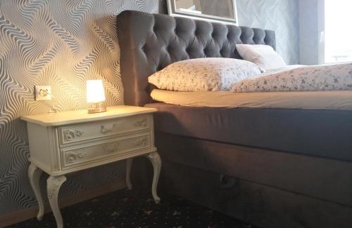 Guentersberge Appartement | Mountain Lake View