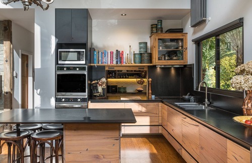 Sassafras Maison | Luxe Lodge dans la forêt, 10 personnes, 1 heure de Melbourne!