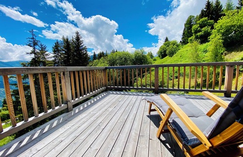 Heremence Chalet De Ski | Quality Mountain Lodge with in-house Sauna. Ski. Hike, MTB. Close to Skilift.