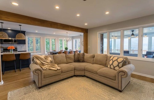 Afton Maison | Mountain Mama- Amazing Views! + Hot Tub!