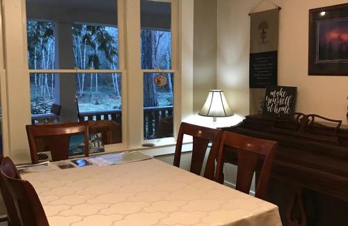Ashford Hôtel | Mountain Meadows Inn & Chalet Suites