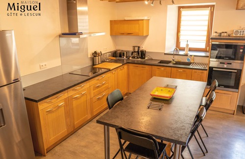 Lescun Cottage | Maison Miguel - MONTAGNE PYRENEES LESCUN ( GÎTE 4/11pers)