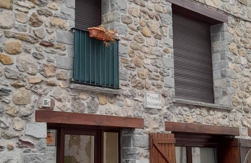 Canfranc Appartement | Appartement confortable à 10 min des pistes de ski Astun et Candanchu