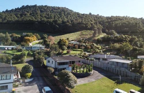 Rotorua Maison | Mountain Top kiwi star holiday home