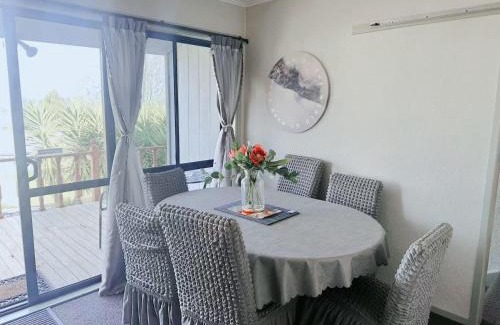 Rotorua Maison | Mountain Top kiwi star holiday home